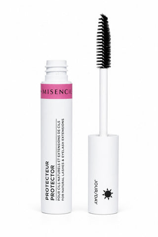Protecteur Misencil pour extensions de cils, soin jour anti-humidité avec kératine et panthénol, boîte rose et blanche sur fond blanc.
